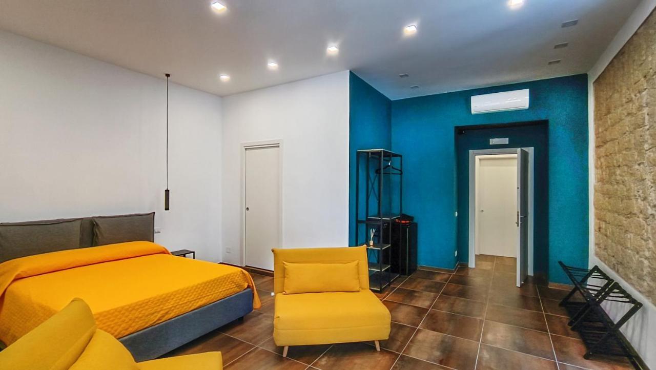 Casa Calu Castel Dell'Ovo Bed & Breakfast Naples Exterior photo